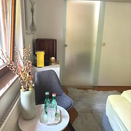 Doppelzimmer *